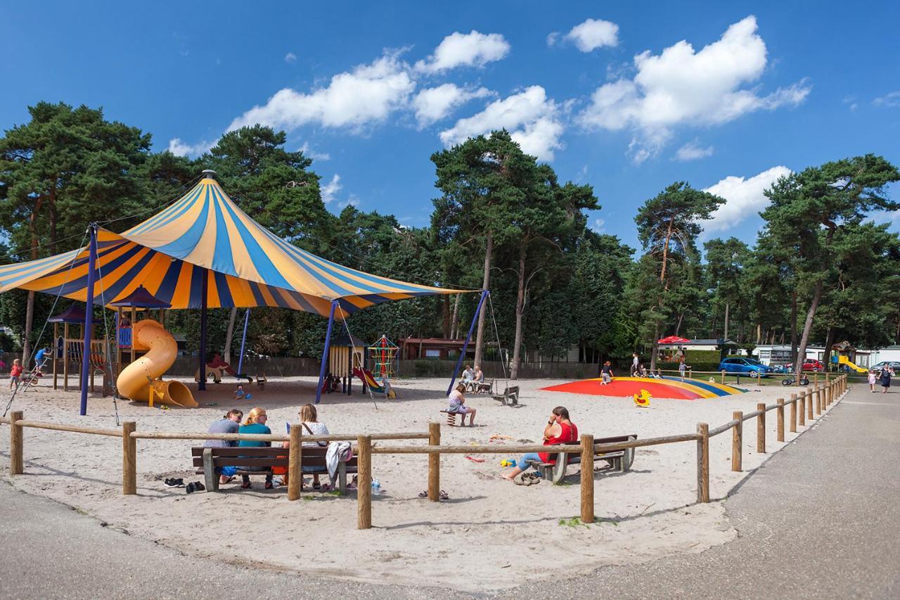 Hotel Camping Blauwe Meer Nv Lommel Esterno foto