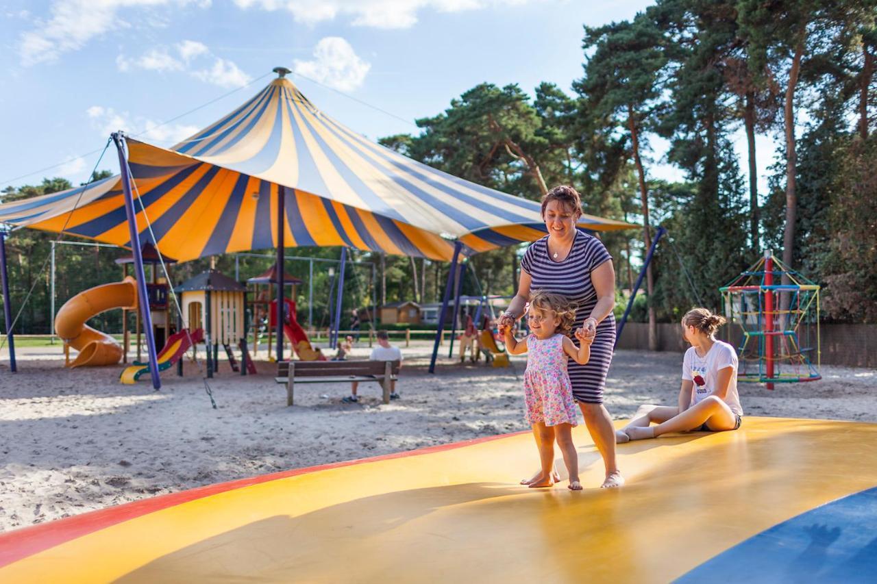 Hotel Camping Blauwe Meer Nv Lommel Esterno foto