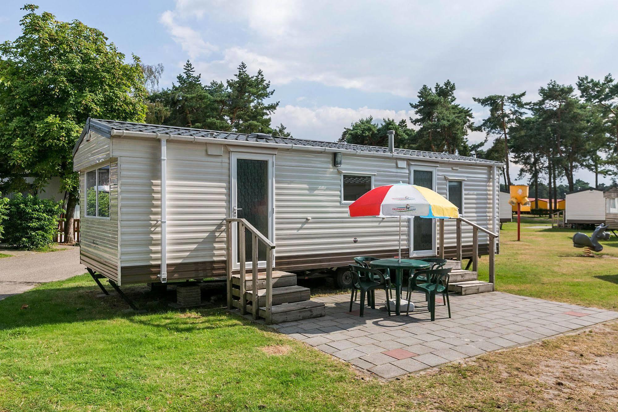 Hotel Camping Blauwe Meer Nv Lommel Esterno foto