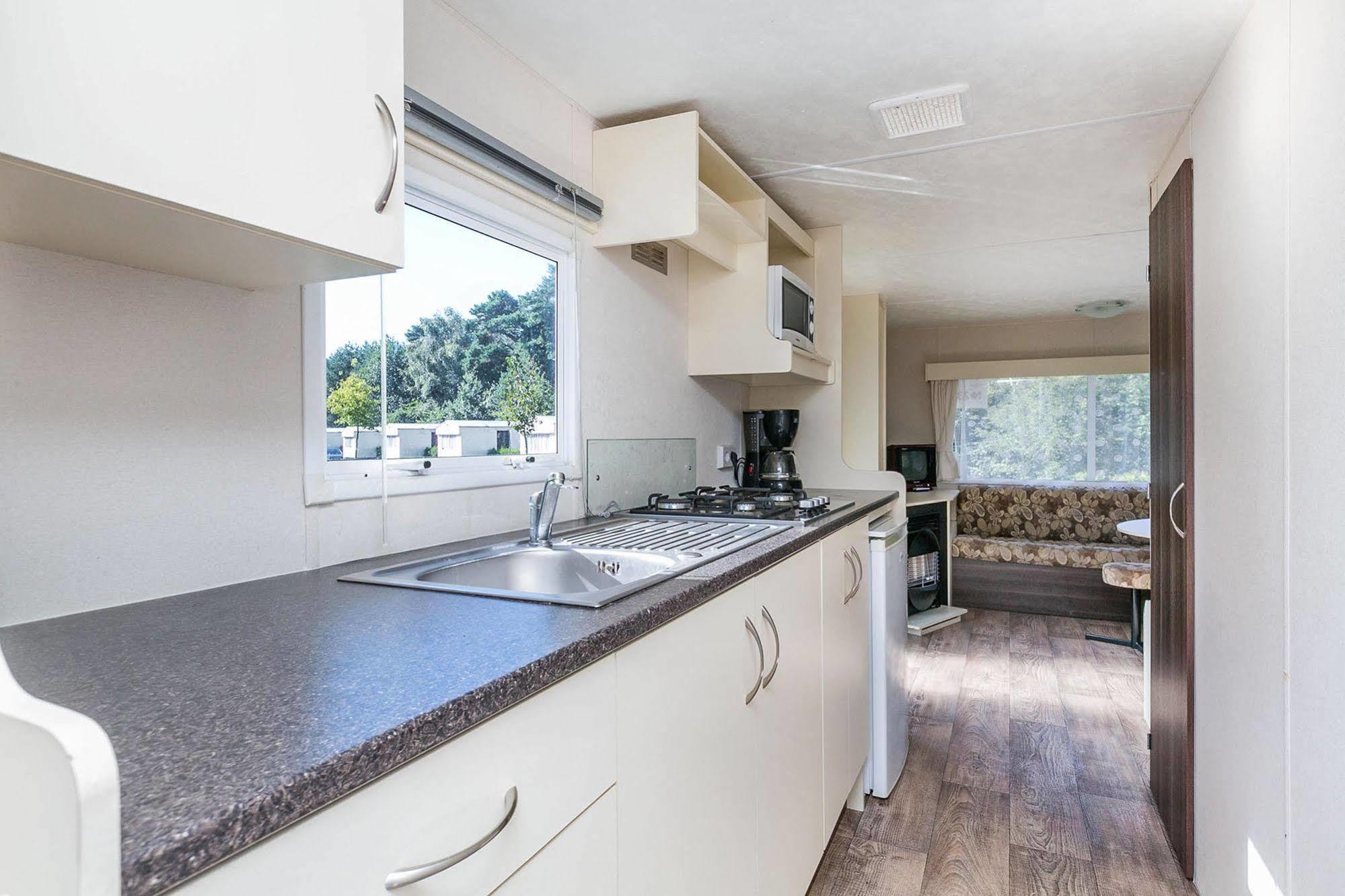 Hotel Camping Blauwe Meer Nv Lommel Esterno foto