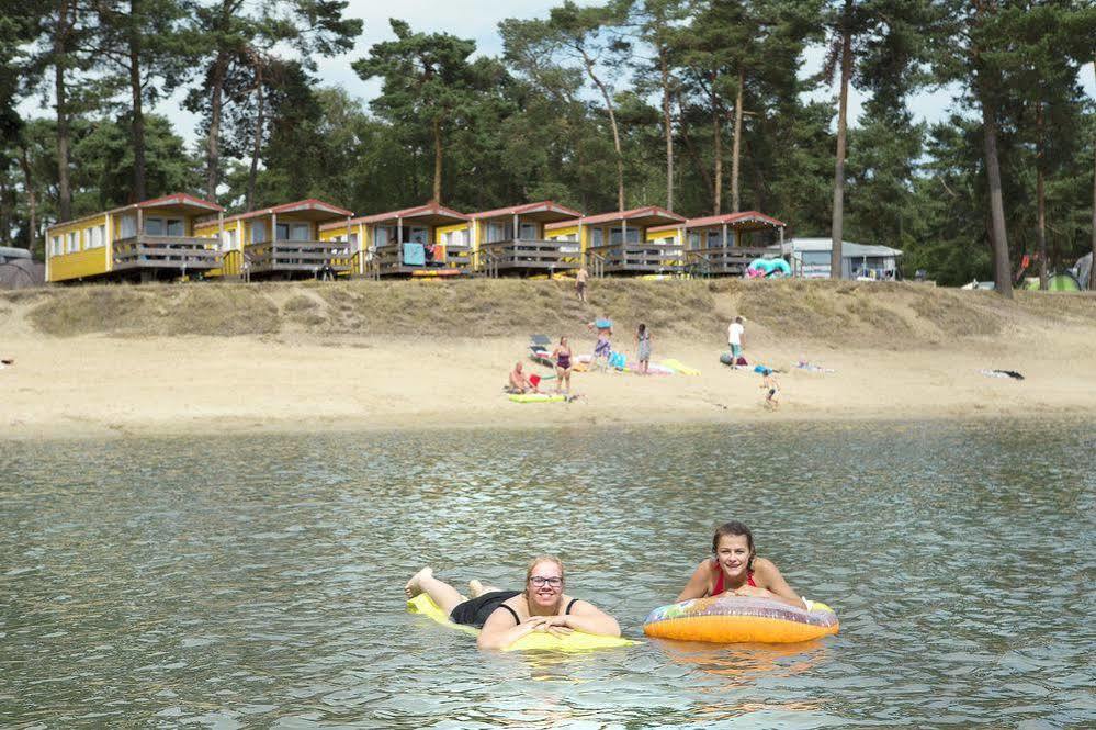 Hotel Camping Blauwe Meer Nv Lommel Esterno foto